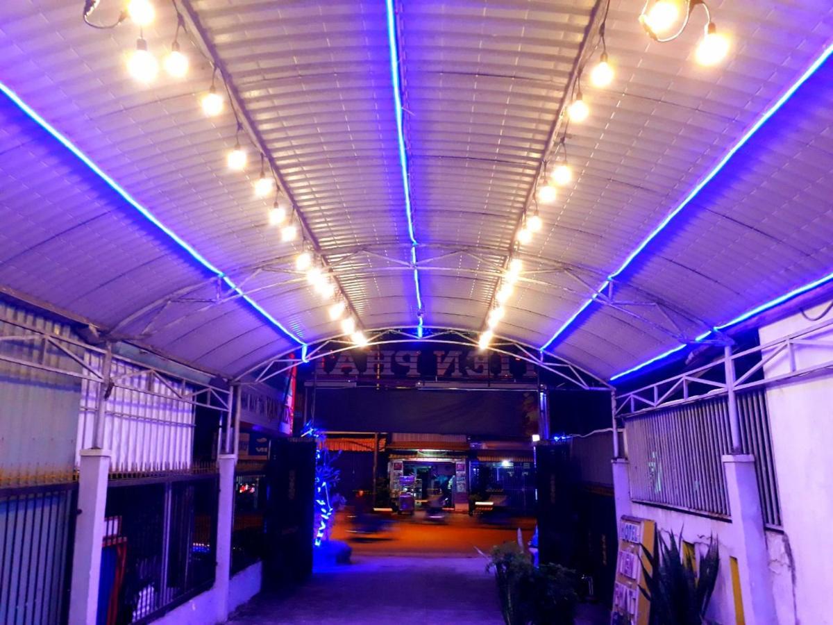 Khách Sạn Tiến Phát Cà Mau Exterior foto